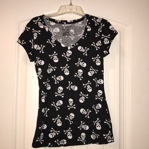 Skull Fitted Tee